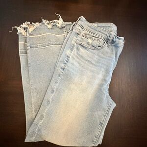 American Eagle Outfitters Light Blue Cropped Jeans